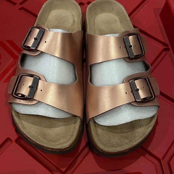 Sold - Picture 5 of 9